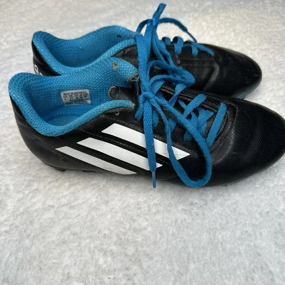 Adidas TRXFG Boys‎ Soccer Cleats Size 4 Black White Blue F48 - Picture 2 of 5